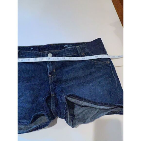 Gap Maternity Jean Shorts side stretch 6 - Picture 8 of 11